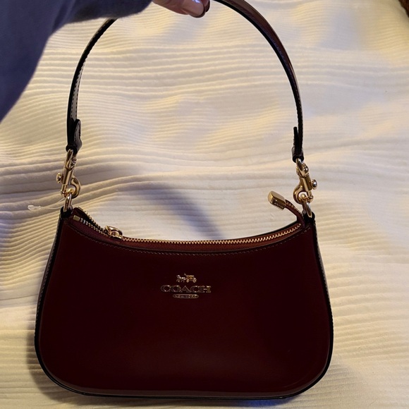 Coach Deep Burgundy Glossy Shoulder Bag - Picture 2 of 4